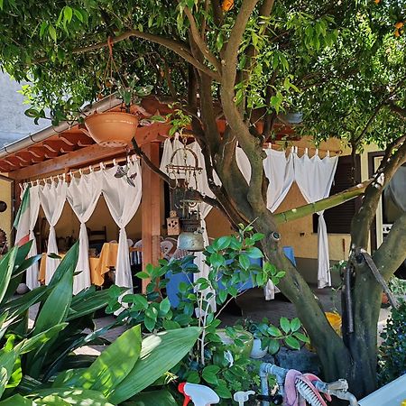 Alloggio Per Uso Turistico Sant'Andrea Lariano Ngoại thất bức ảnh